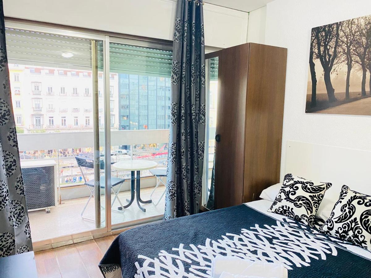 Estudio Doble Con Balcon En Madrid Centro מראה חיצוני תמונה