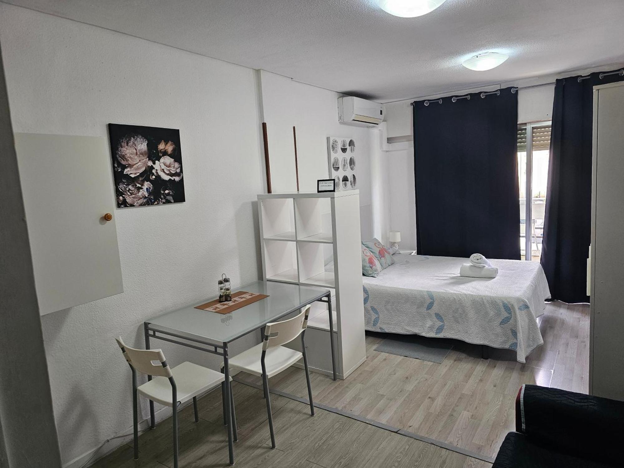 Estudio Doble Con Balcon En Madrid Centro מראה חיצוני תמונה