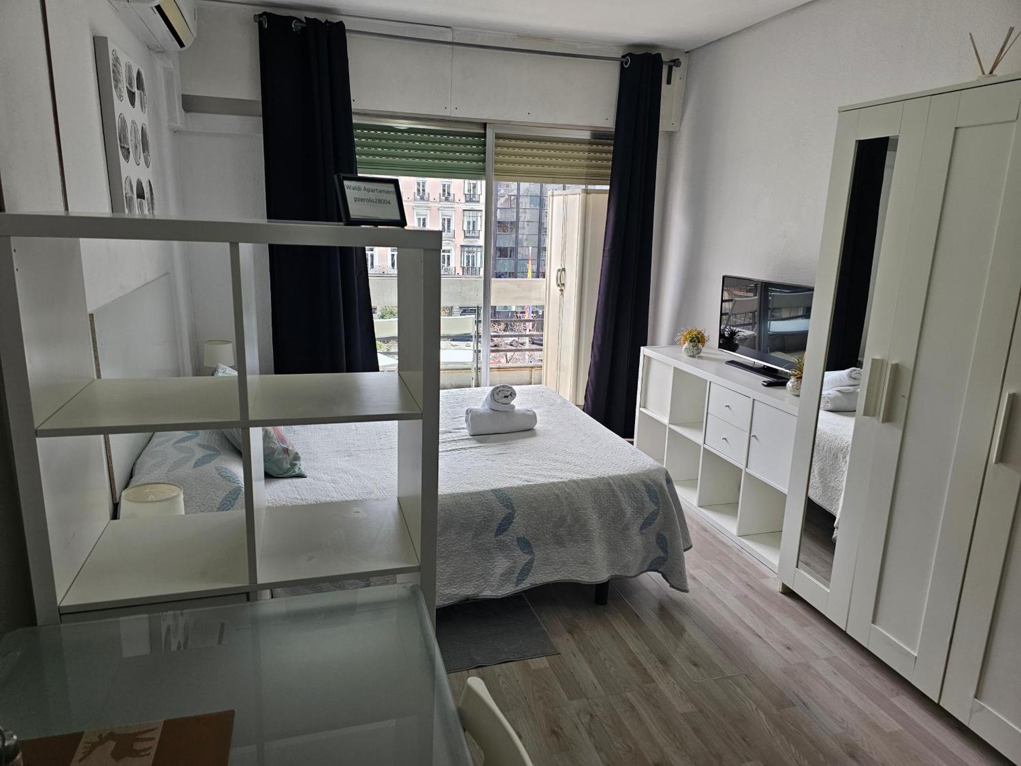 Estudio Doble Con Balcon En Madrid Centro מראה חיצוני תמונה
